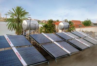 Solar hot water system for a hotel